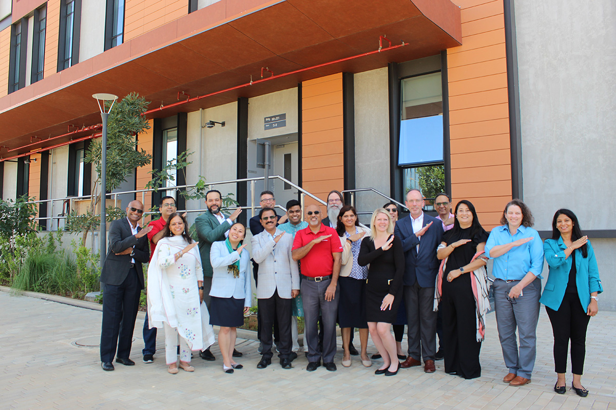 Boeing Engineering and Technology Center group photo